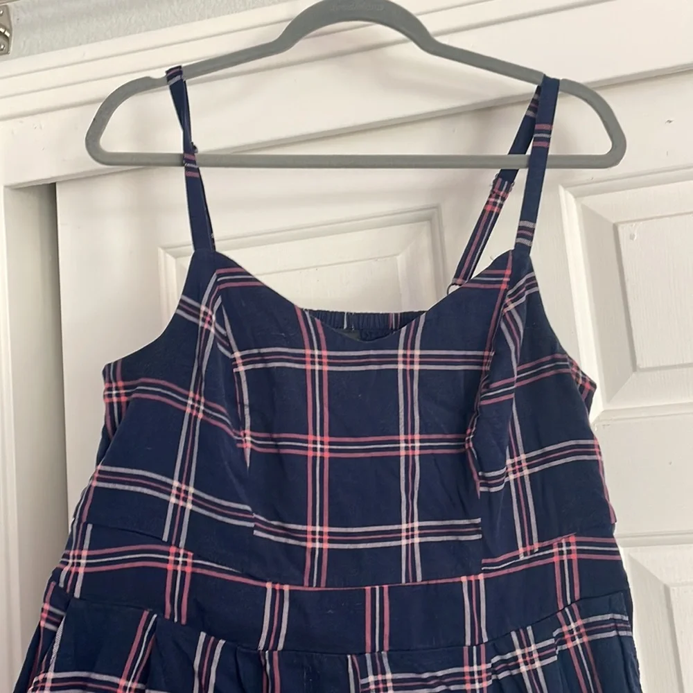 Romper - Picture 2 of 4